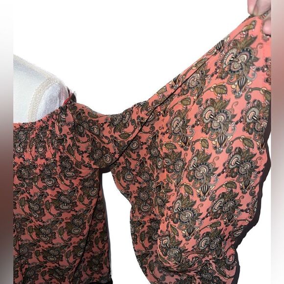 Lf bell sleeves, semi sheer blouse, gorgeous coral color - Picture 12 of 12